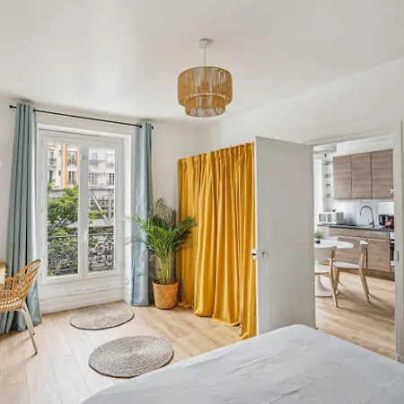 Beautiful 10 Minutes Walk From The Eiffel Tower Apartment